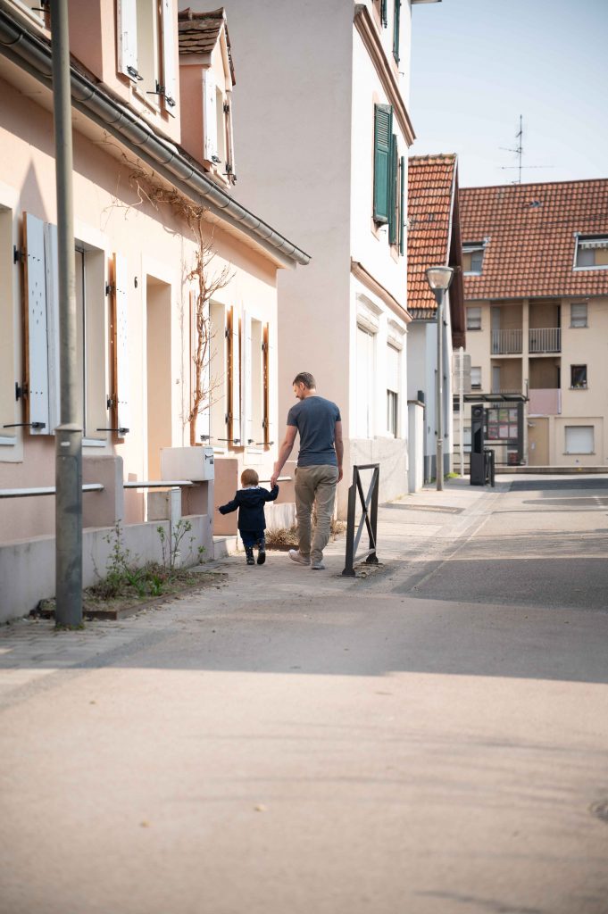 FAMILLE ETIENNE — 205