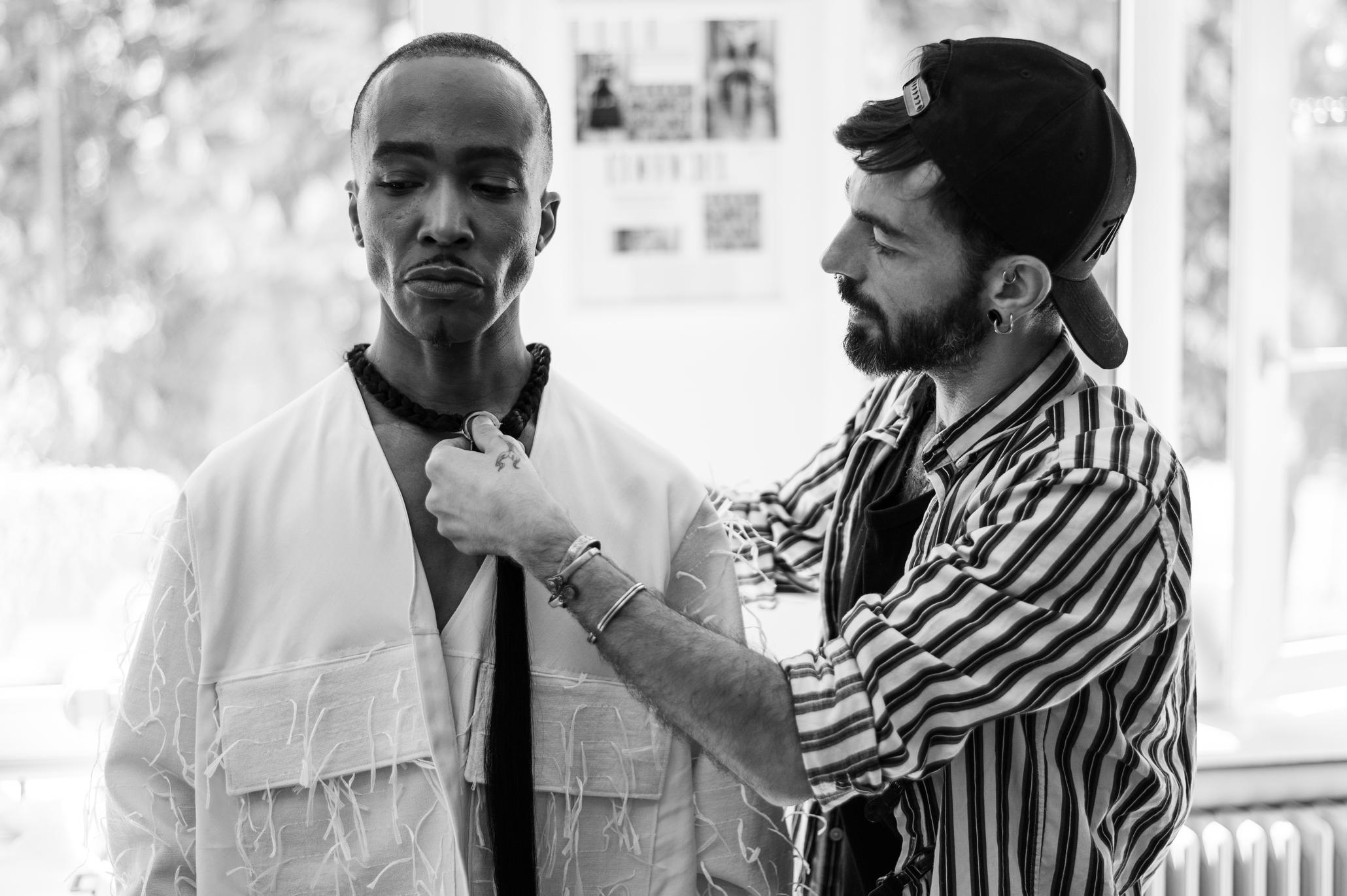 OFF WITH THE HEAD - BACKSTAGE — 3