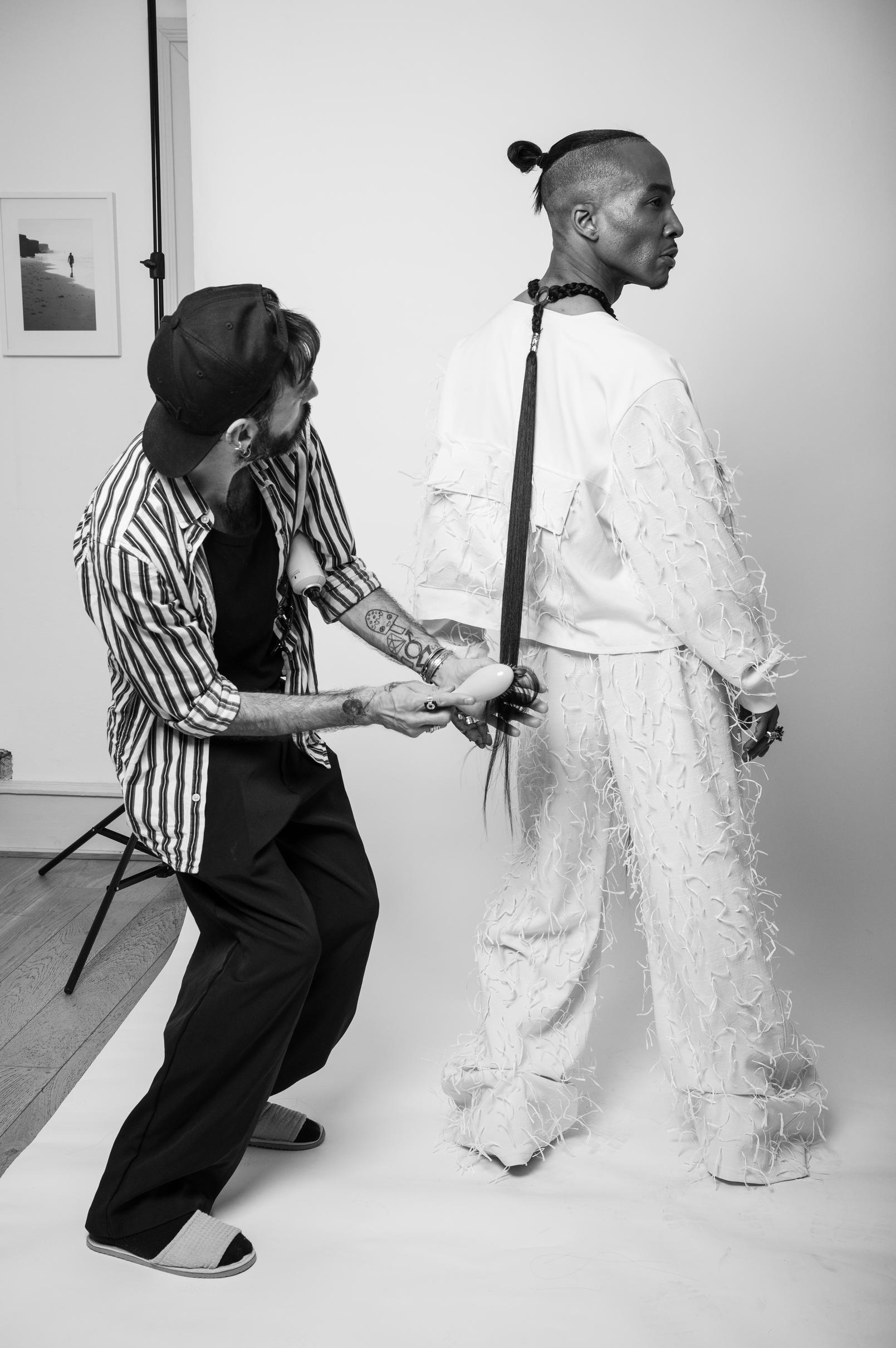 OFF WITH THE HEAD - BACKSTAGE — 7