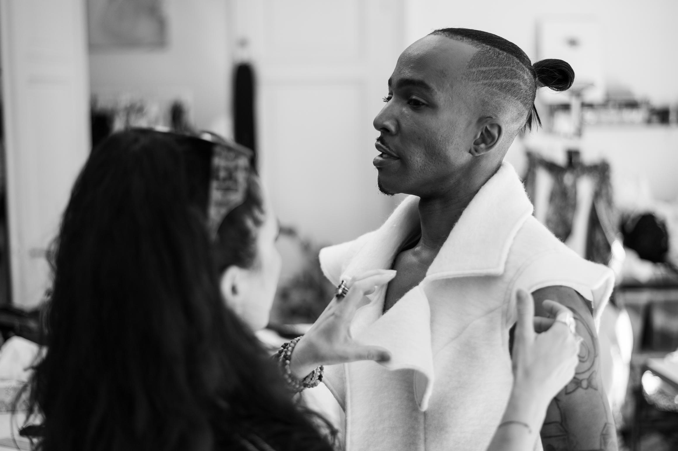 OFF WITH THE HEAD - BACKSTAGE — 8