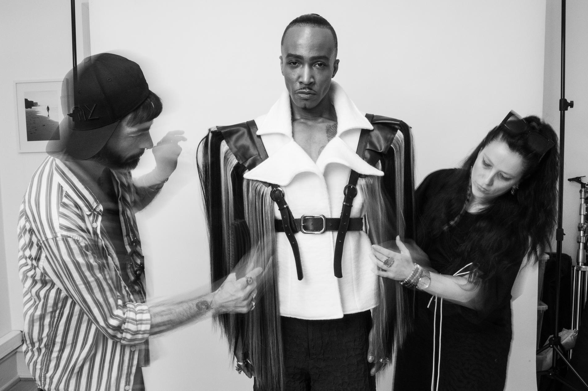 OFF WITH THE HEAD - BACKSTAGE — 14