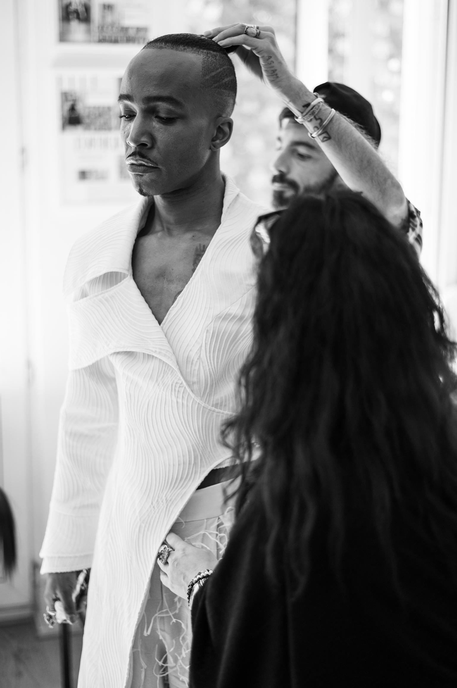 OFF WITH THE HEAD - BACKSTAGE — 19